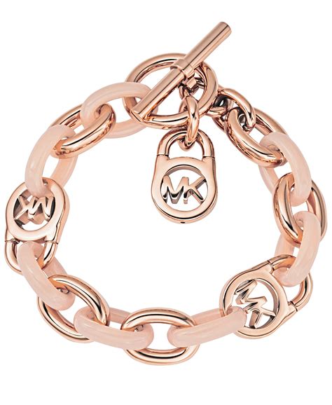 Armbänder in Roségold .